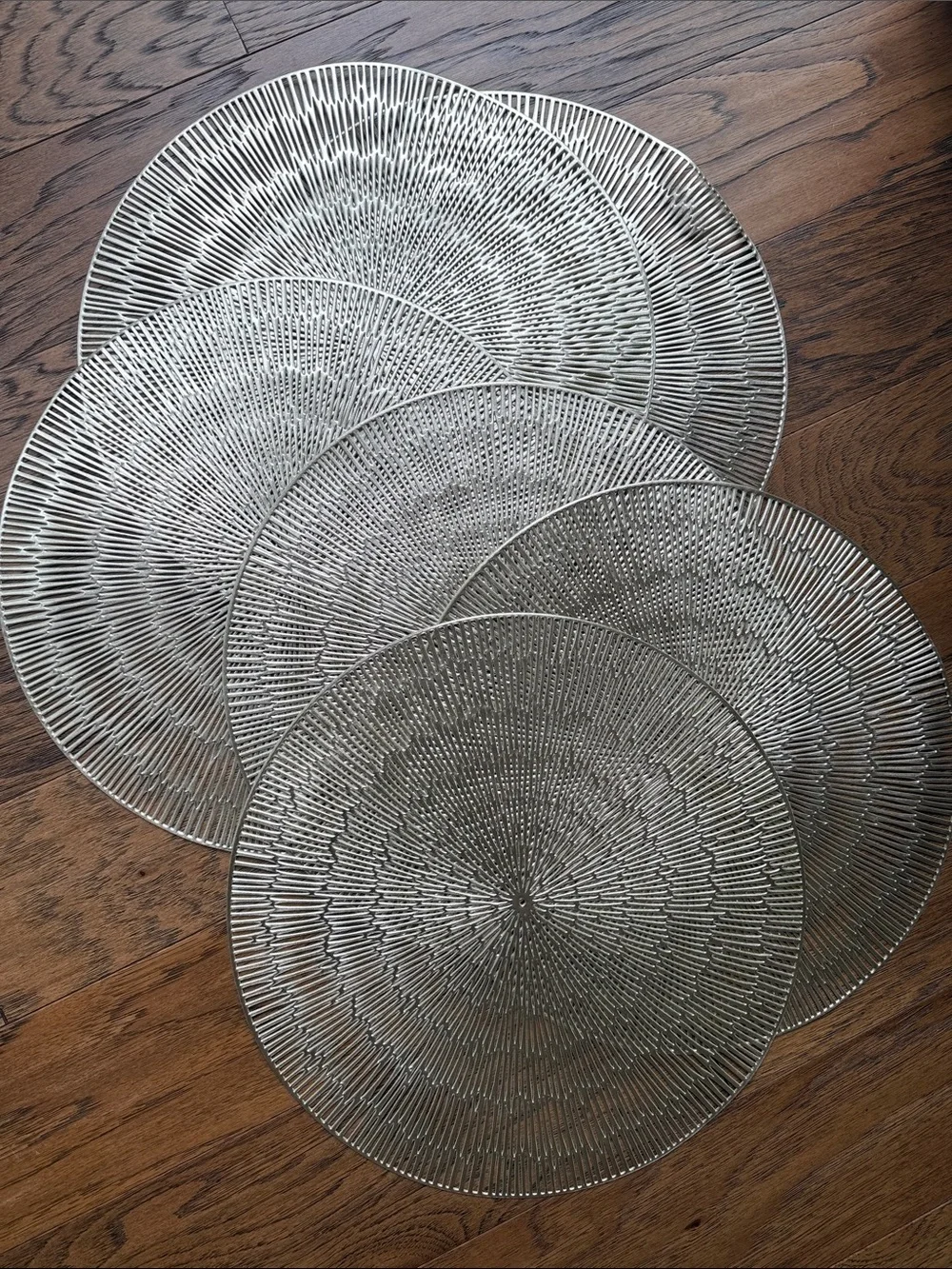 Silver Textured Round Gold plastic Placemats - Set of 6